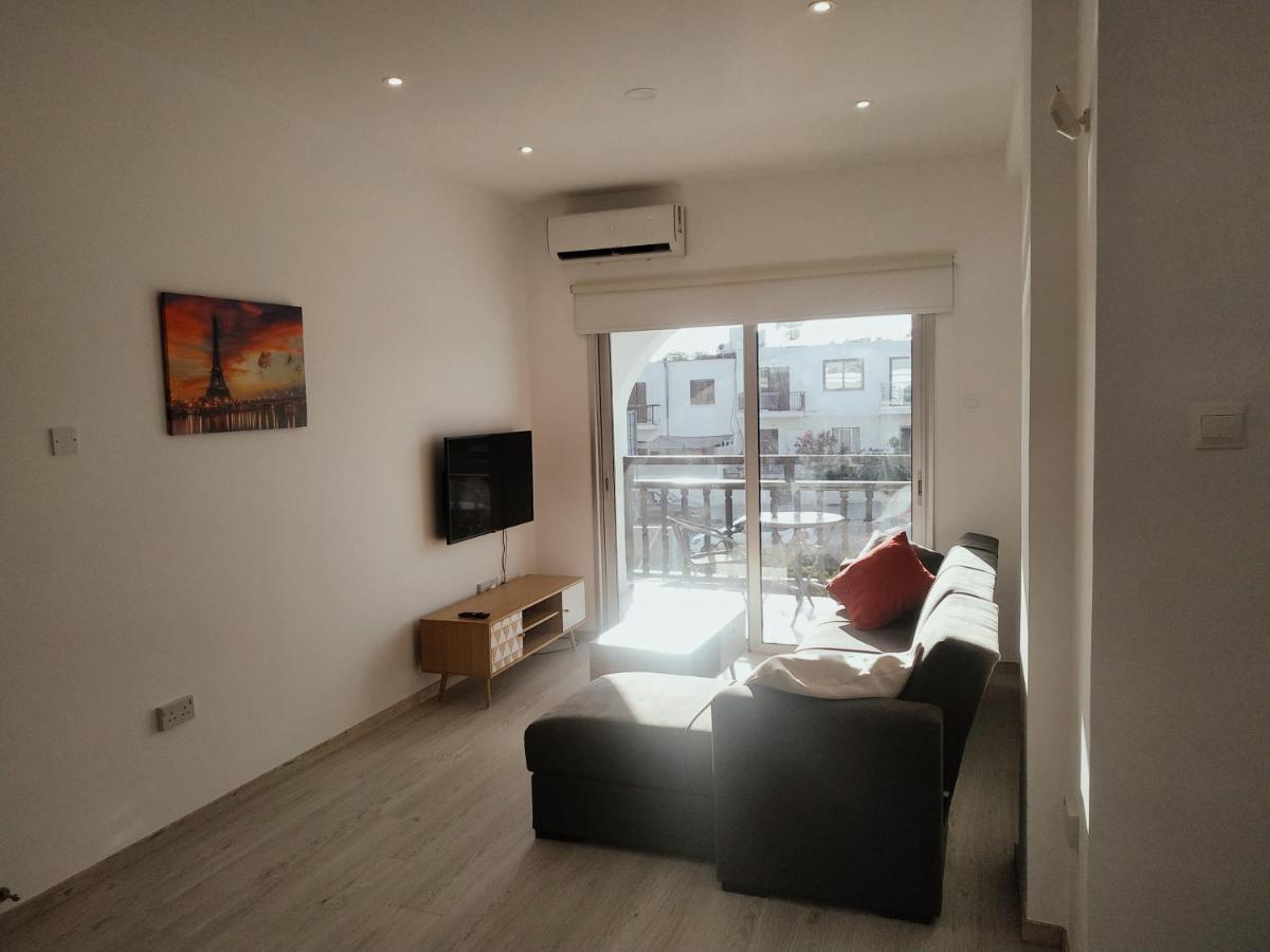 Charming Holiday Retreat Kato Paphos Apt 400M To The Beach Buitenkant foto