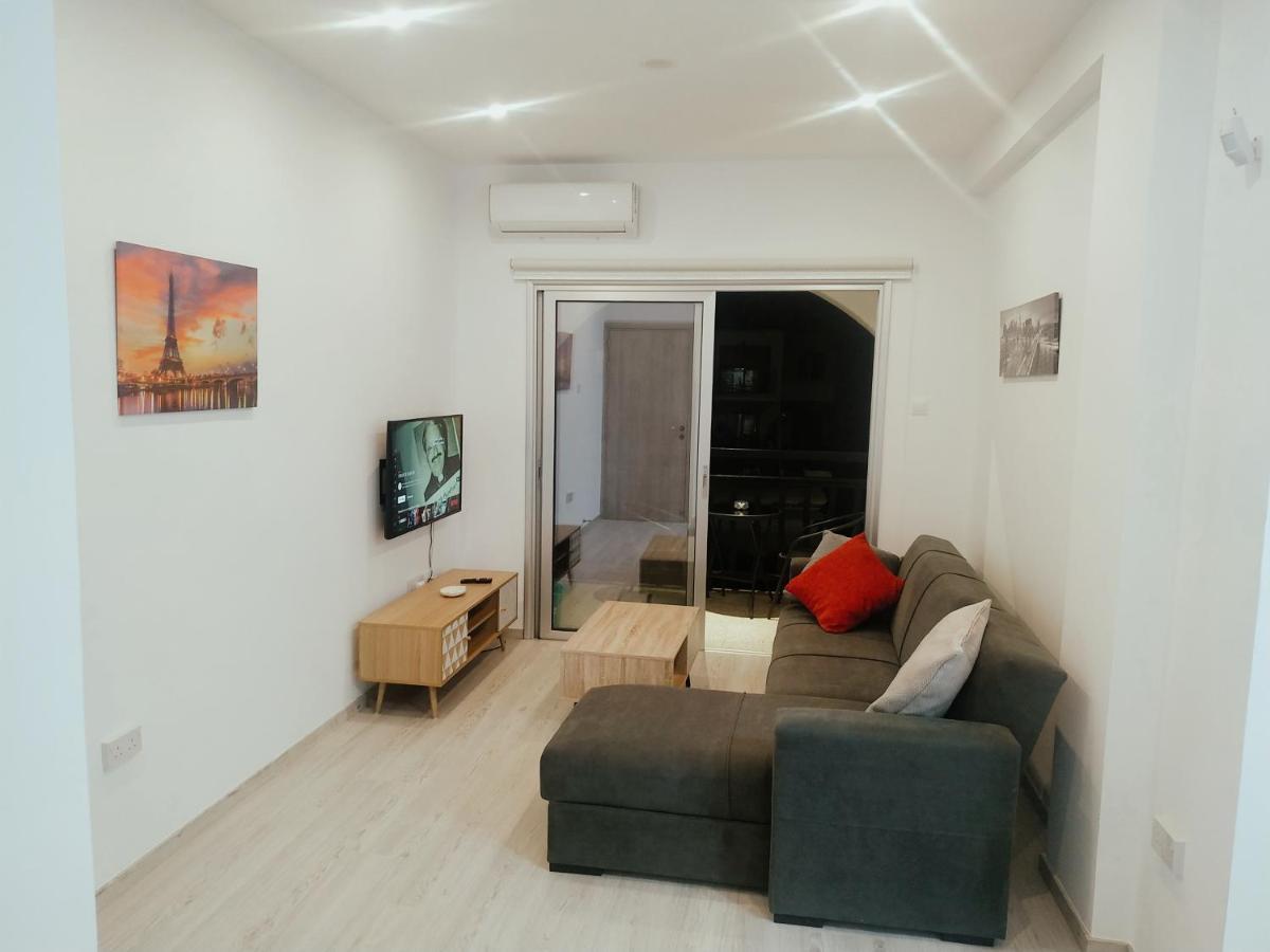 Charming Holiday Retreat Kato Paphos Apt 400M To The Beach Appartement Buitenkant foto