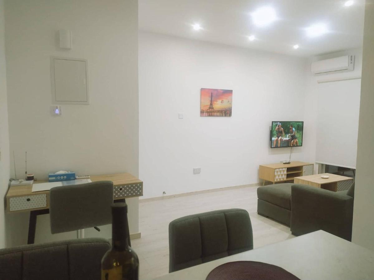 Charming Holiday Retreat Kato Paphos Apt 400M To The Beach Buitenkant foto