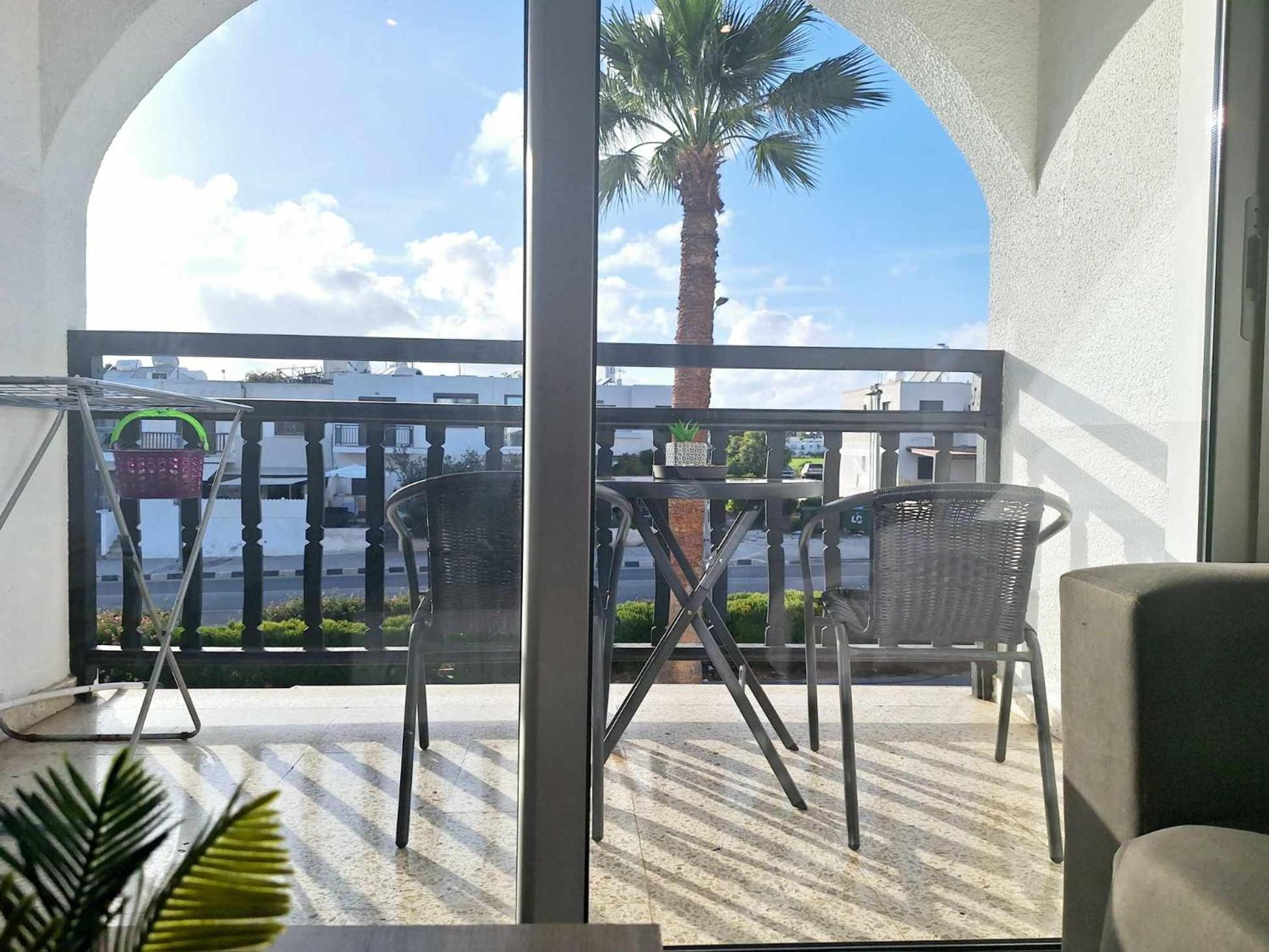 Charming Holiday Retreat Kato Paphos Apt 400M To The Beach Buitenkant foto